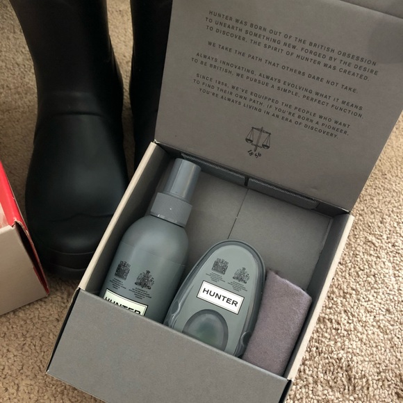 Like NEW! Hunter Women’s Original Tall Matte Black Rain Boots Size 7 - Picture 7 of 9